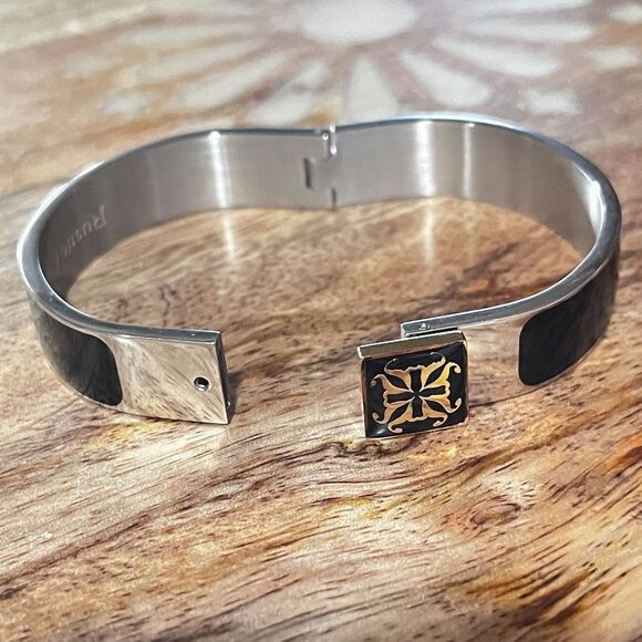 Rustic Cuff Black Silver Enamel Magnetic Hinged Bracelet Small/Medium - Picture 3 of 5